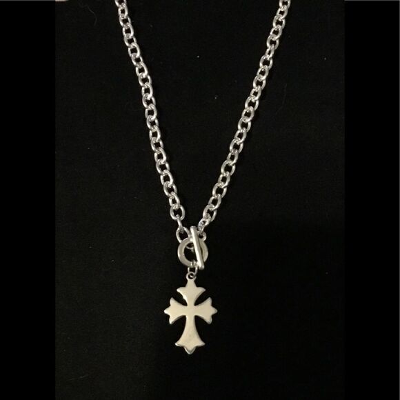 Hi Polished Silver Patonce Cross Toggle Necklace - Picture 1 of 2